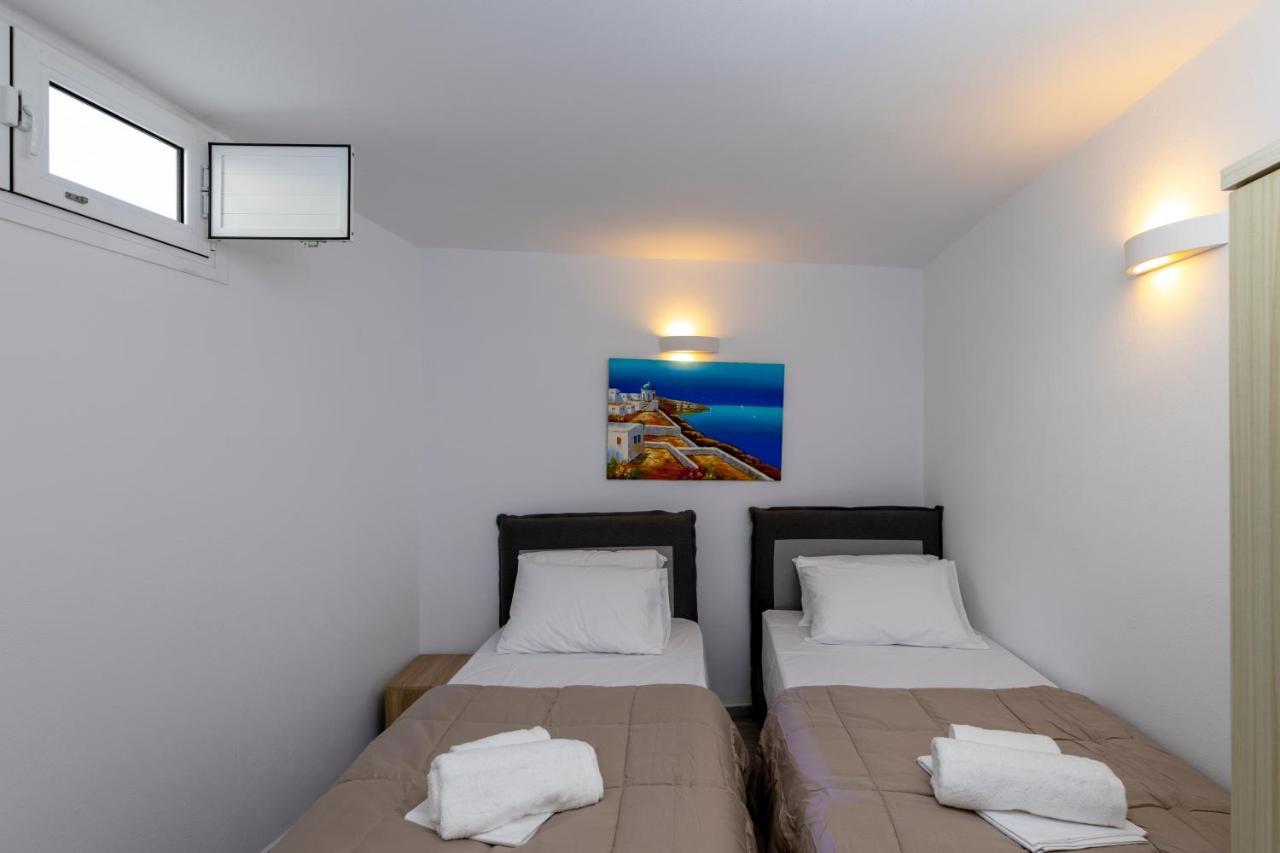 Villa Ostrich Fira  Luaran gambar