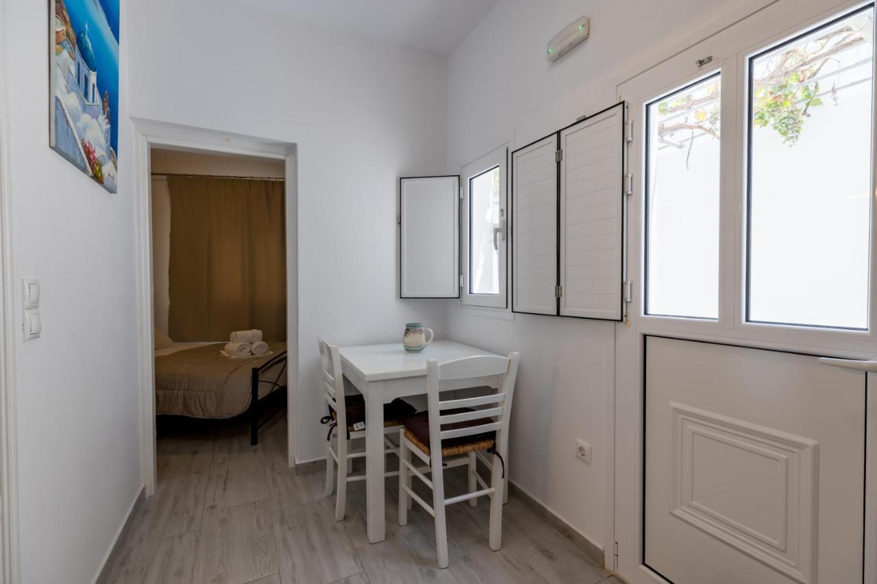 Villa Ostrich Fira  Luaran gambar